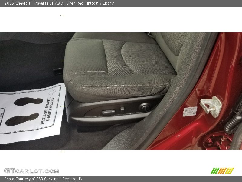 Siren Red Tintcoat / Ebony 2015 Chevrolet Traverse LT AWD