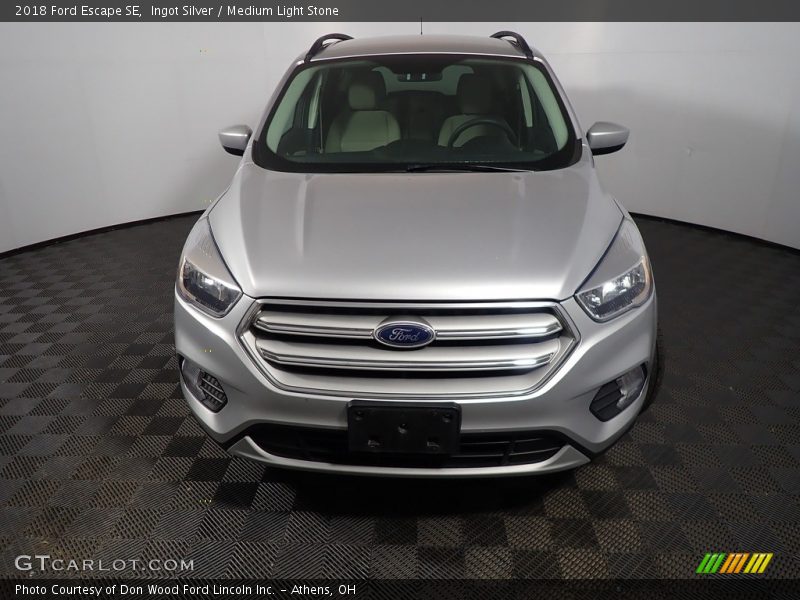 Ingot Silver / Medium Light Stone 2018 Ford Escape SE