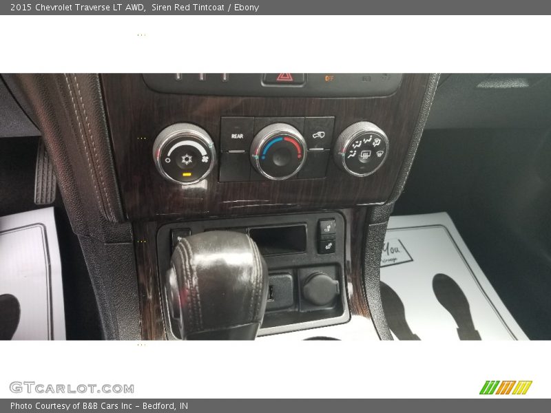 Siren Red Tintcoat / Ebony 2015 Chevrolet Traverse LT AWD
