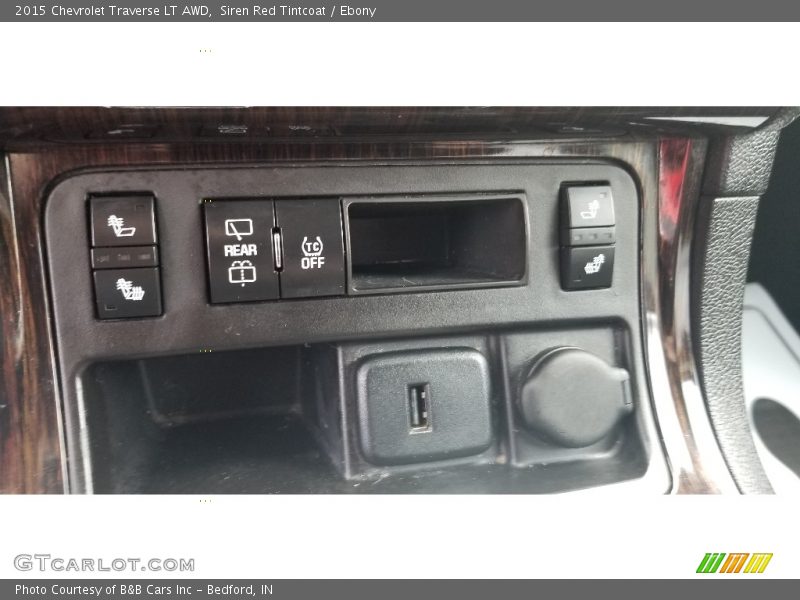 Siren Red Tintcoat / Ebony 2015 Chevrolet Traverse LT AWD
