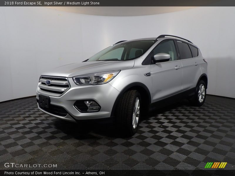 Ingot Silver / Medium Light Stone 2018 Ford Escape SE