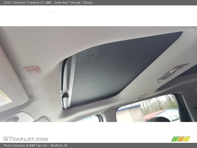 Siren Red Tintcoat / Ebony 2015 Chevrolet Traverse LT AWD