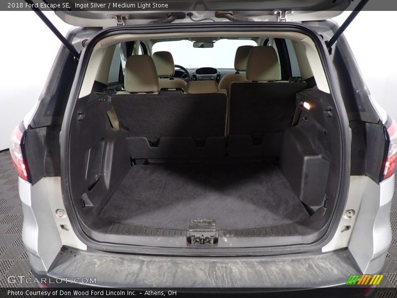 Ingot Silver / Medium Light Stone 2018 Ford Escape SE
