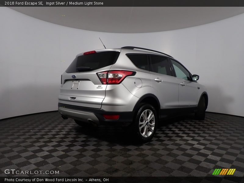 Ingot Silver / Medium Light Stone 2018 Ford Escape SE
