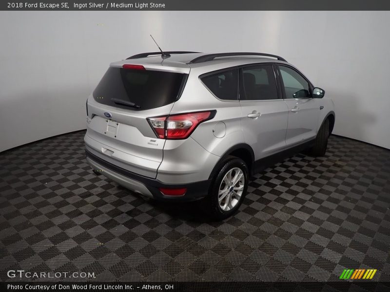 Ingot Silver / Medium Light Stone 2018 Ford Escape SE