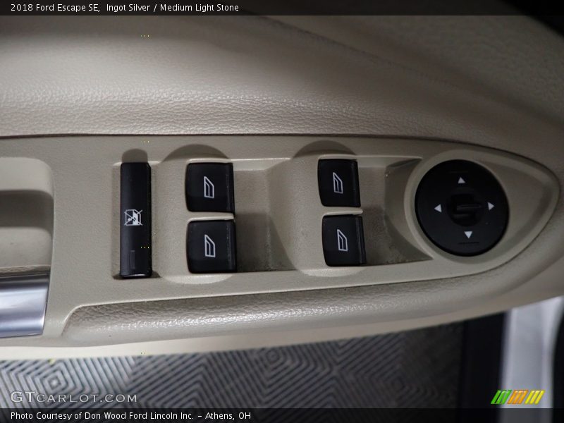 Ingot Silver / Medium Light Stone 2018 Ford Escape SE