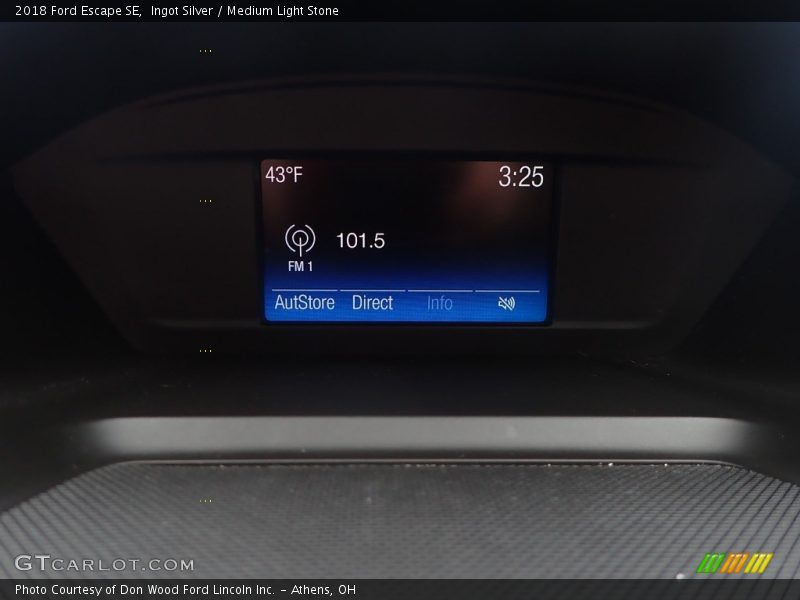 Ingot Silver / Medium Light Stone 2018 Ford Escape SE