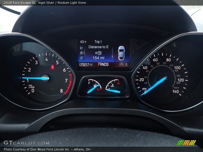 Ingot Silver / Medium Light Stone 2018 Ford Escape SE