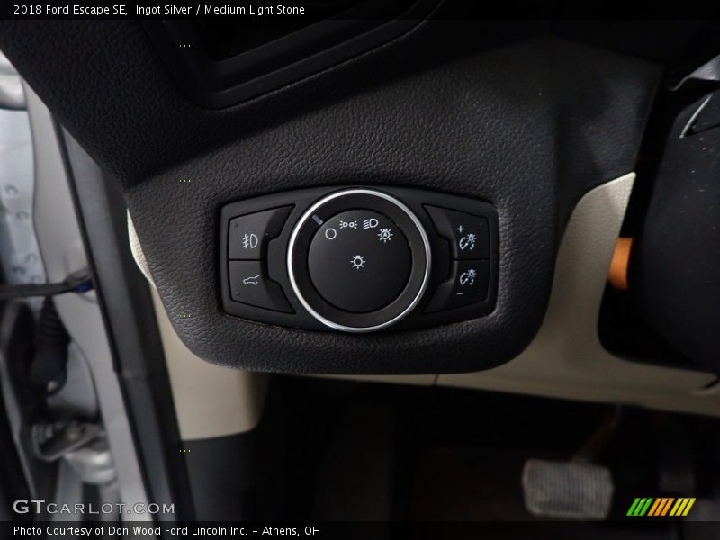 Ingot Silver / Medium Light Stone 2018 Ford Escape SE