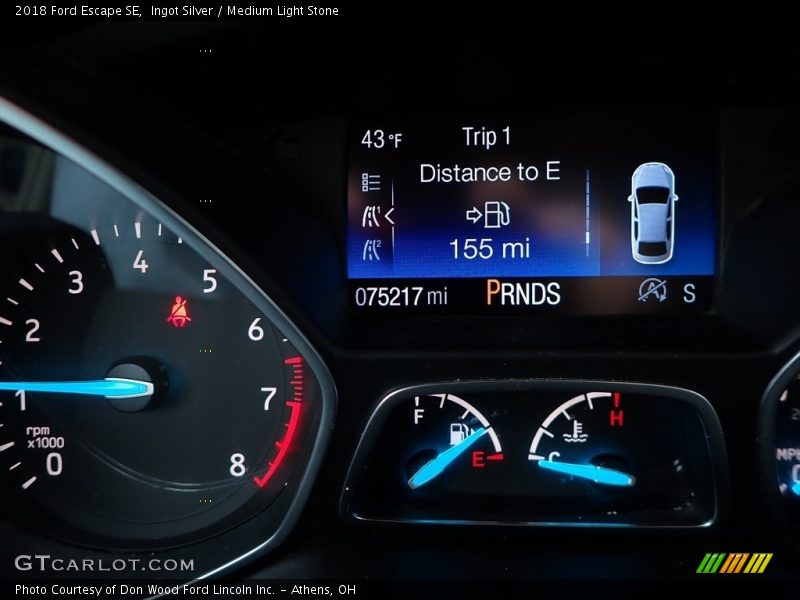 Ingot Silver / Medium Light Stone 2018 Ford Escape SE