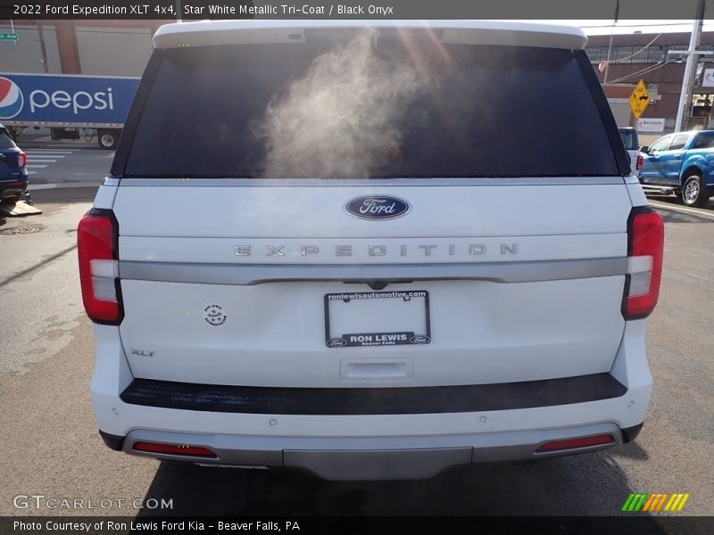 Star White Metallic Tri-Coat / Black Onyx 2022 Ford Expedition XLT 4x4