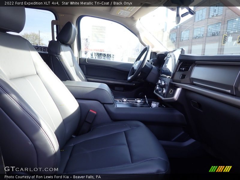 Front Seat of 2022 Expedition XLT 4x4