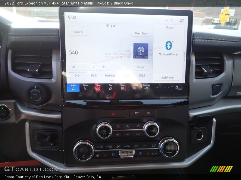Controls of 2022 Expedition XLT 4x4