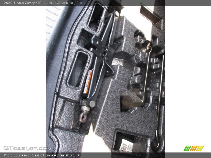 Galactic Aqua Mica / Black 2020 Toyota Camry XSE