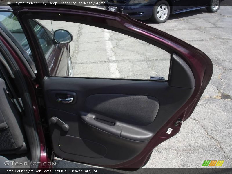 Deep Cranberry Pearlcoat / Agate 2000 Plymouth Neon LX