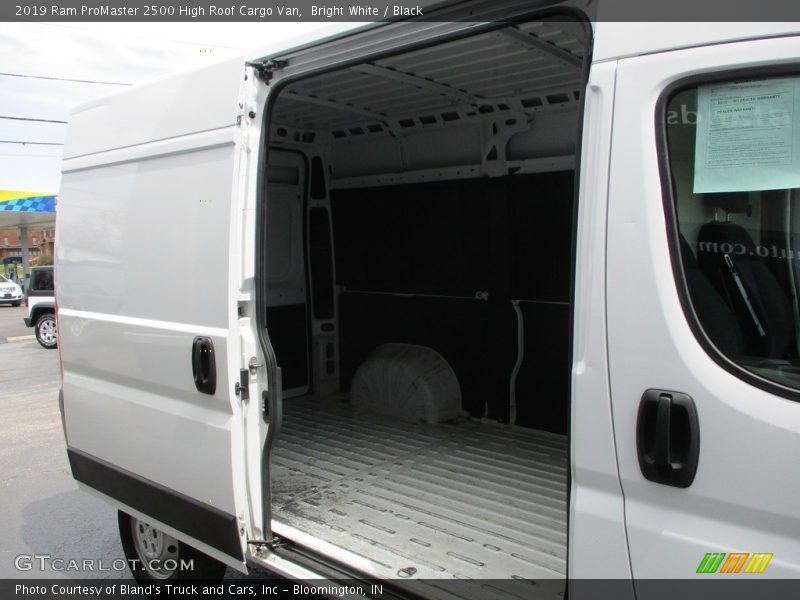 Bright White / Black 2019 Ram ProMaster 2500 High Roof Cargo Van