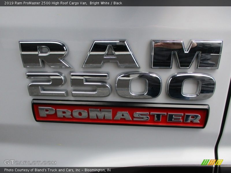 Bright White / Black 2019 Ram ProMaster 2500 High Roof Cargo Van