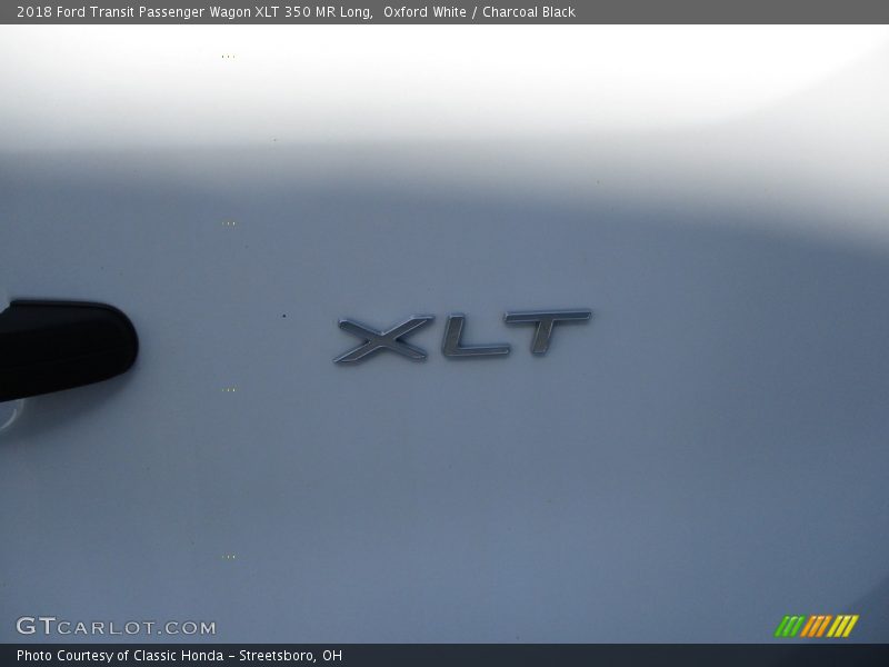 Oxford White / Charcoal Black 2018 Ford Transit Passenger Wagon XLT 350 MR Long