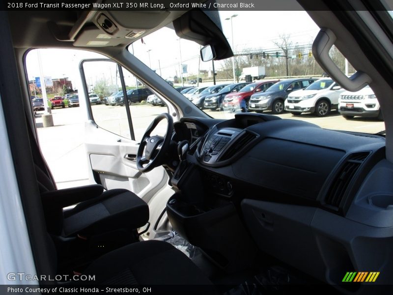 Oxford White / Charcoal Black 2018 Ford Transit Passenger Wagon XLT 350 MR Long