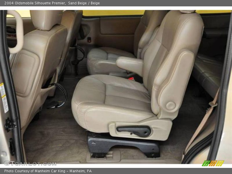 Sand Beige / Beige 2004 Oldsmobile Silhouette Premier