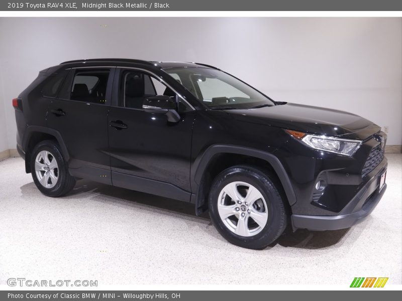 Midnight Black Metallic / Black 2019 Toyota RAV4 XLE
