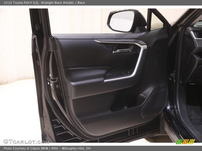 Midnight Black Metallic / Black 2019 Toyota RAV4 XLE
