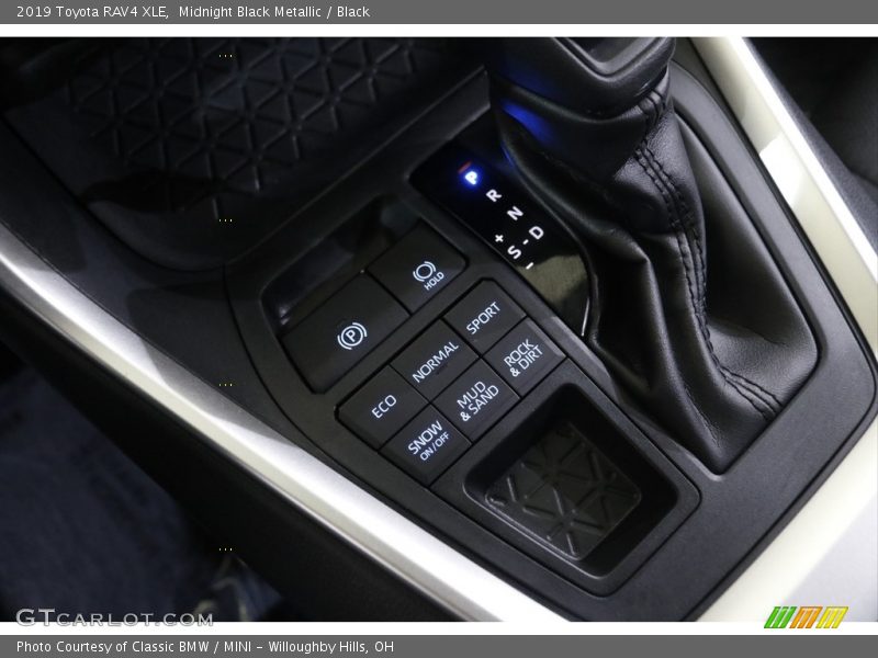 Midnight Black Metallic / Black 2019 Toyota RAV4 XLE