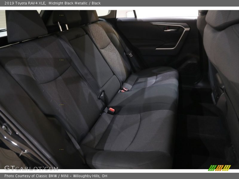 Midnight Black Metallic / Black 2019 Toyota RAV4 XLE
