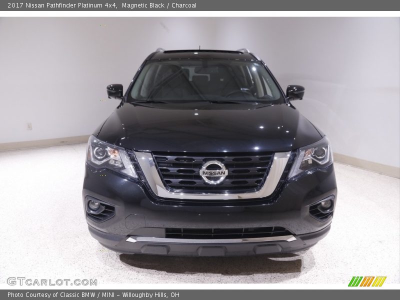 Magnetic Black / Charcoal 2017 Nissan Pathfinder Platinum 4x4