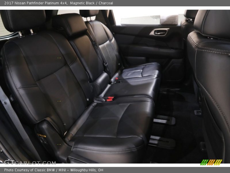 Magnetic Black / Charcoal 2017 Nissan Pathfinder Platinum 4x4