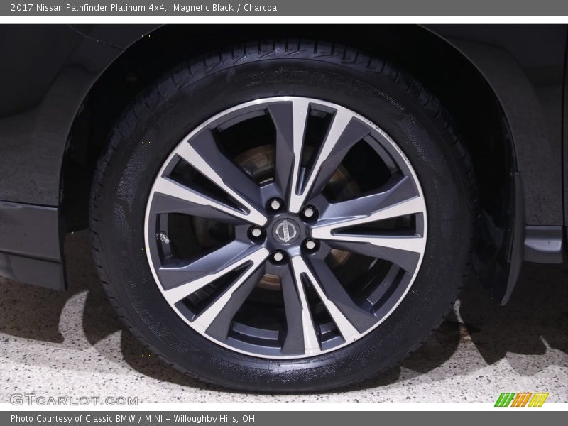 Magnetic Black / Charcoal 2017 Nissan Pathfinder Platinum 4x4