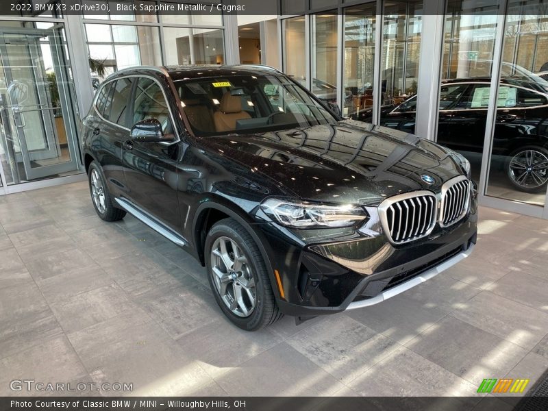 Front 3/4 View of 2022 X3 xDrive30i