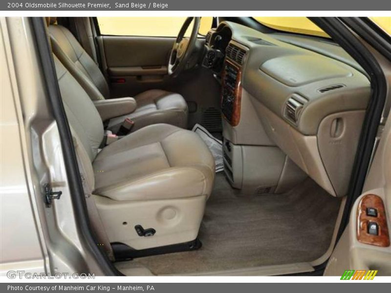 Sand Beige / Beige 2004 Oldsmobile Silhouette Premier
