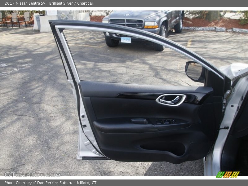Brilliant Silver / Charcoal 2017 Nissan Sentra SV