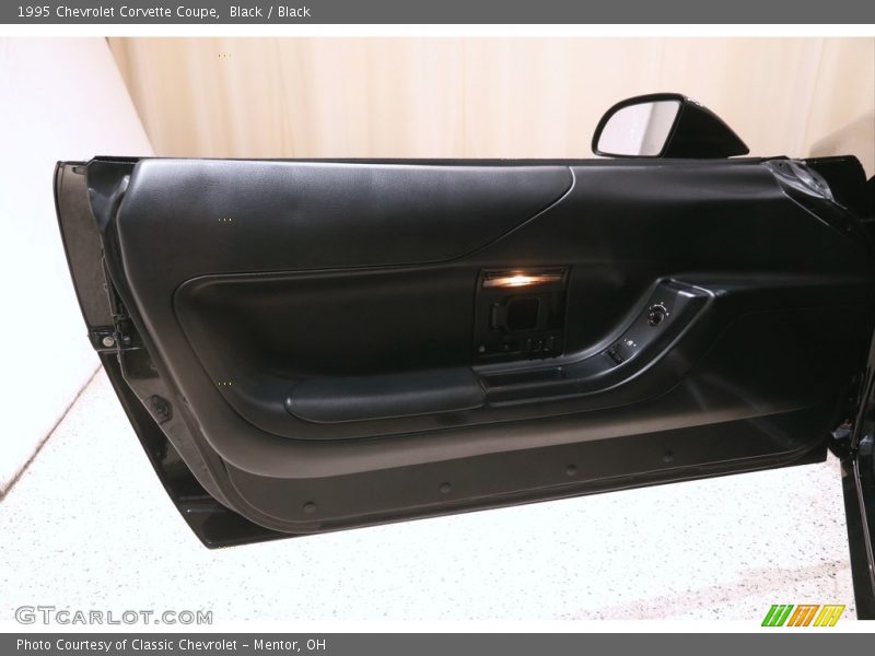 Black / Black 1995 Chevrolet Corvette Coupe