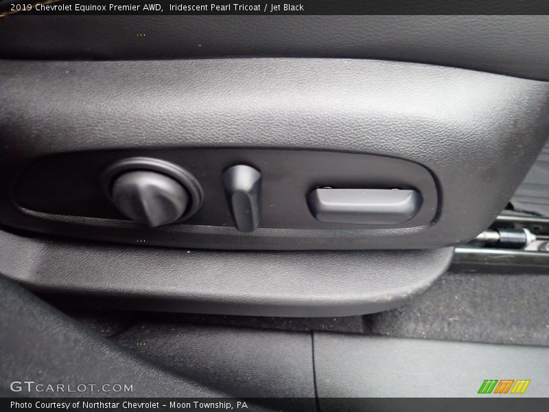 Iridescent Pearl Tricoat / Jet Black 2019 Chevrolet Equinox Premier AWD
