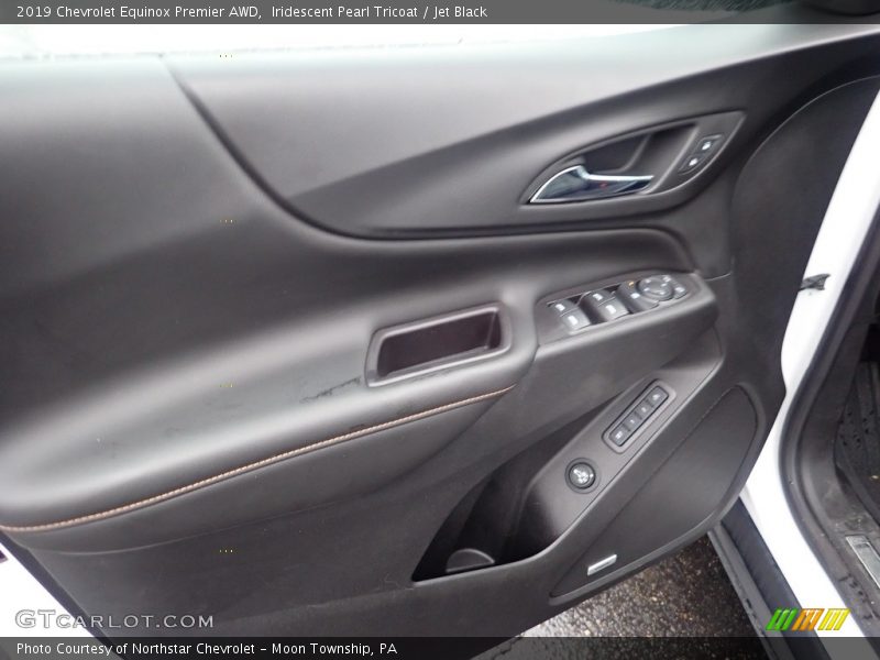 Iridescent Pearl Tricoat / Jet Black 2019 Chevrolet Equinox Premier AWD