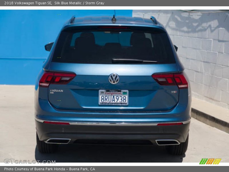Silk Blue Metallic / Storm Gray 2018 Volkswagen Tiguan SE