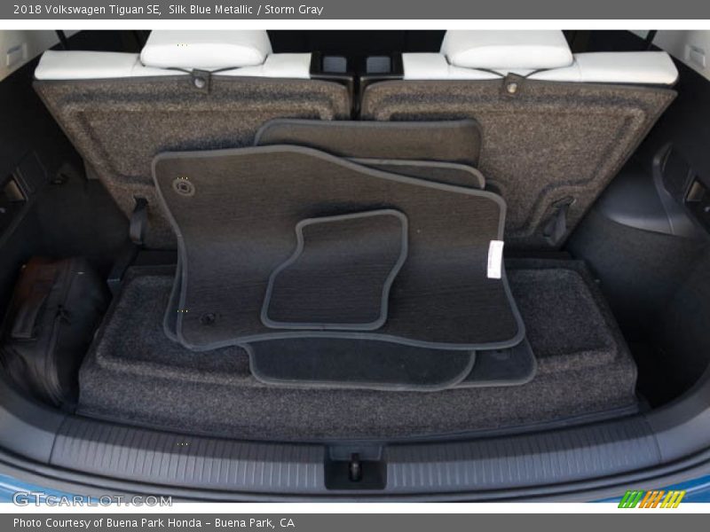 Silk Blue Metallic / Storm Gray 2018 Volkswagen Tiguan SE