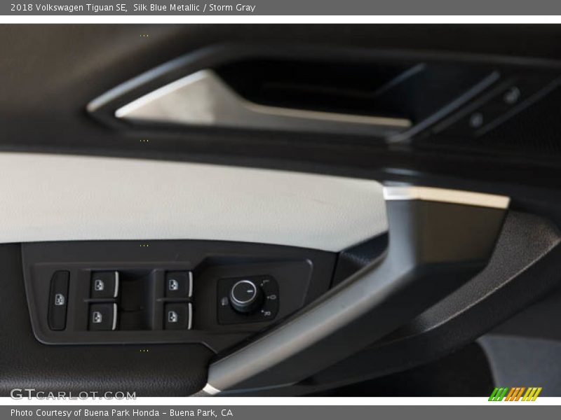 Silk Blue Metallic / Storm Gray 2018 Volkswagen Tiguan SE