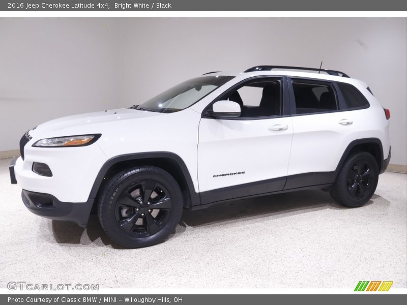 Bright White / Black 2016 Jeep Cherokee Latitude 4x4