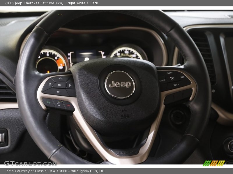 Bright White / Black 2016 Jeep Cherokee Latitude 4x4