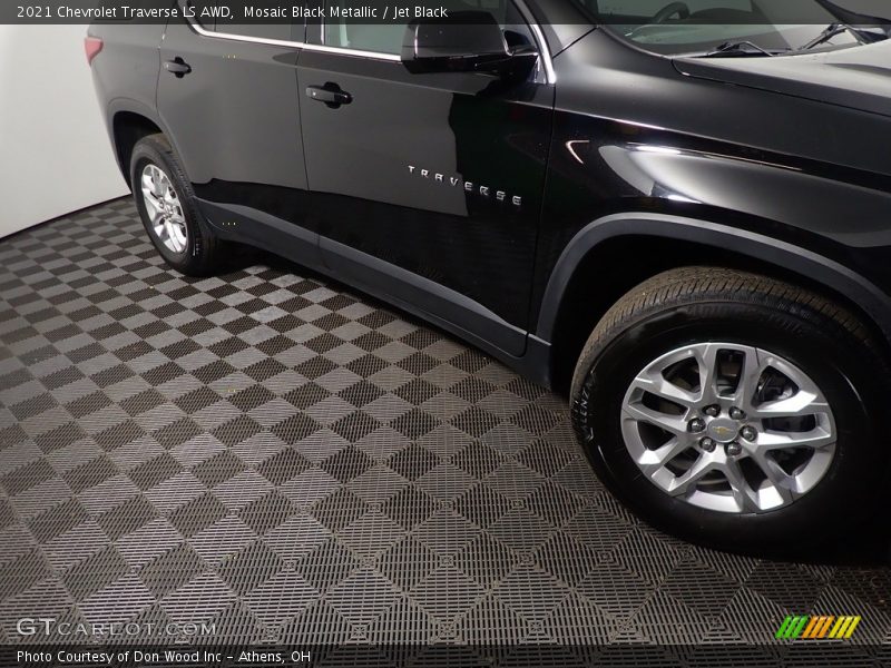 Mosaic Black Metallic / Jet Black 2021 Chevrolet Traverse LS AWD