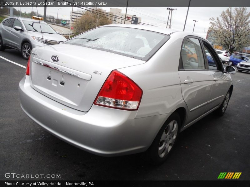 Bright Silver Metallic / Gray 2009 Kia Spectra EX Sedan