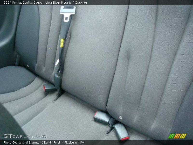 Ultra Silver Metallic / Graphite 2004 Pontiac Sunfire Coupe