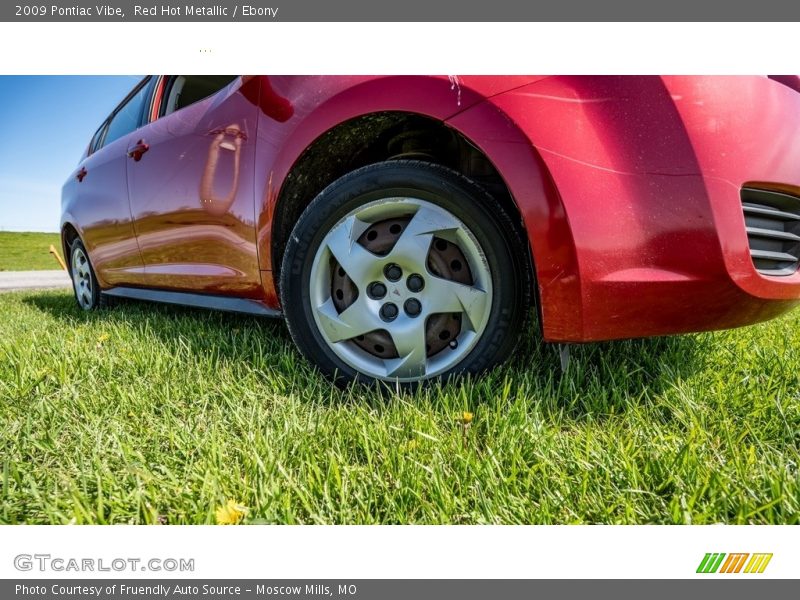 Red Hot Metallic / Ebony 2009 Pontiac Vibe