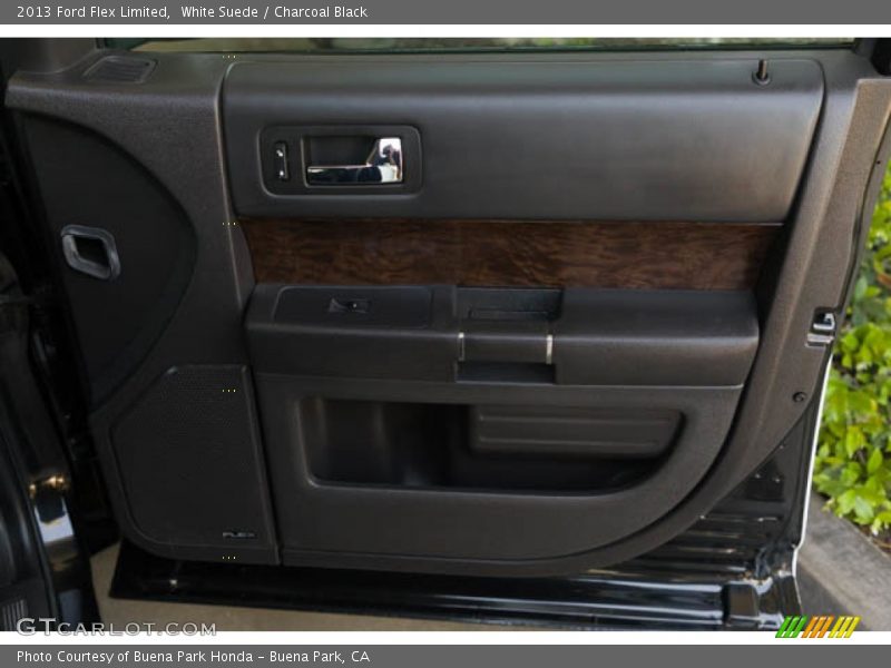 White Suede / Charcoal Black 2013 Ford Flex Limited
