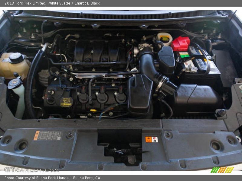White Suede / Charcoal Black 2013 Ford Flex Limited