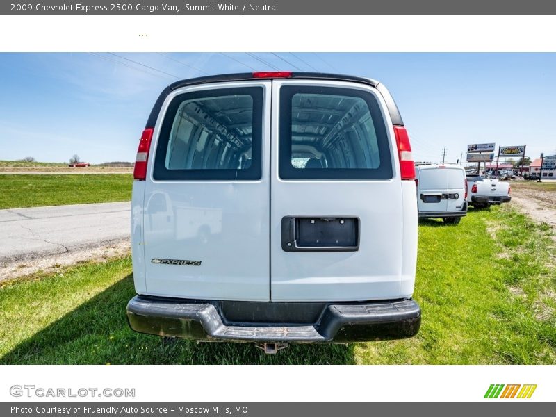 Summit White / Neutral 2009 Chevrolet Express 2500 Cargo Van