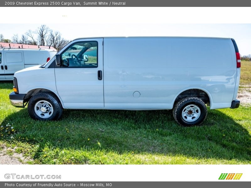 Summit White / Neutral 2009 Chevrolet Express 2500 Cargo Van